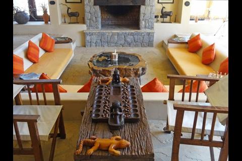 lounge-kanha-earth-lodge-kanha-national-park-india
